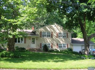 15 Pine Pl, Harrington Park, NJ 07640