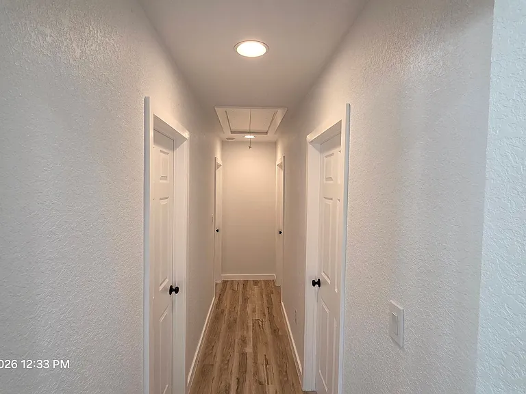 2530 W Woodlawn Ave — Photo 12