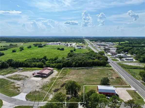 W Broadway Ave, Sulphur, OK 73086