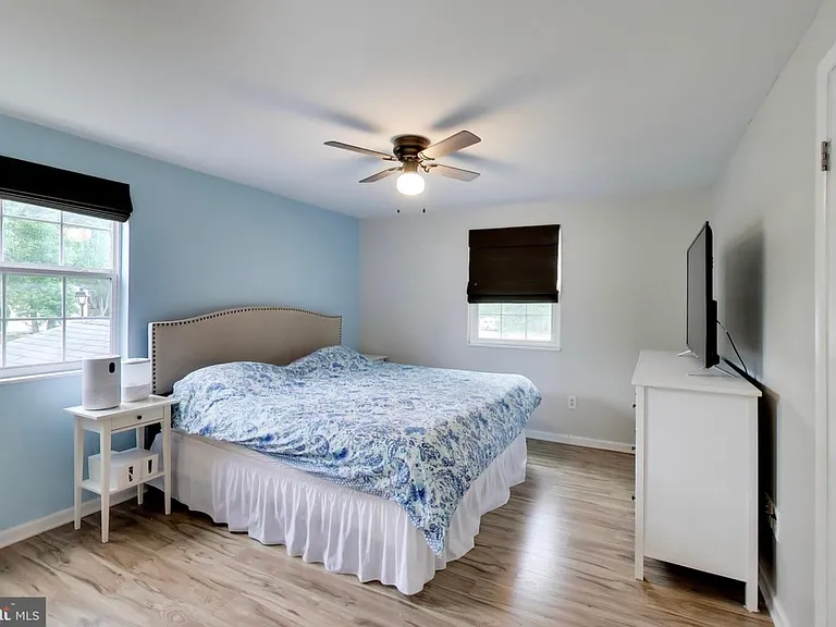 5932 Peregrine Dr — Photo 23