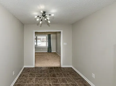 2 bed, 1.5 bath, 925 sqft, $1,400 — Photo 2
