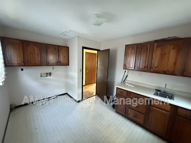 1825 26th Ave — Photo 10