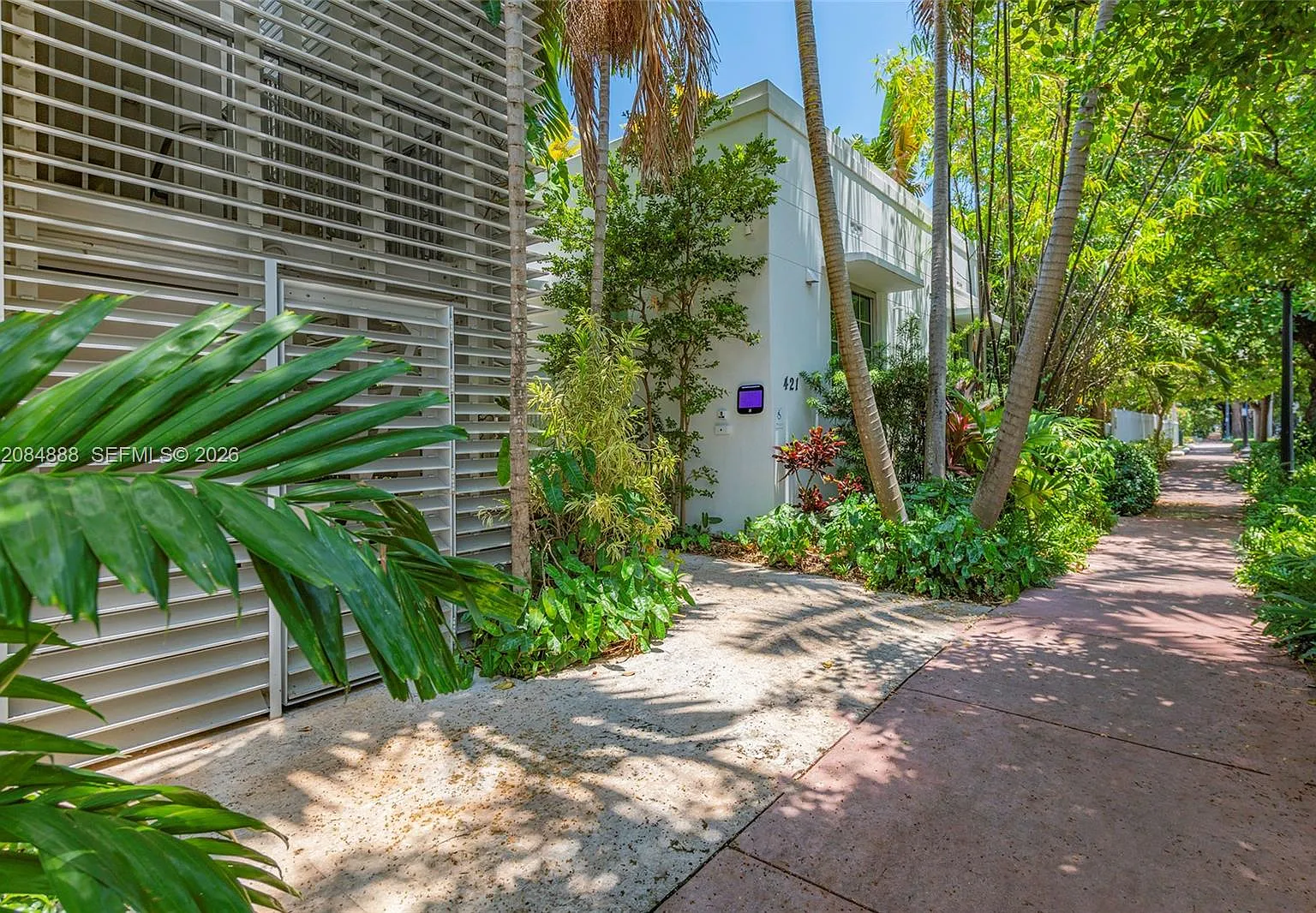 421 Meridian Ave — Photo 4