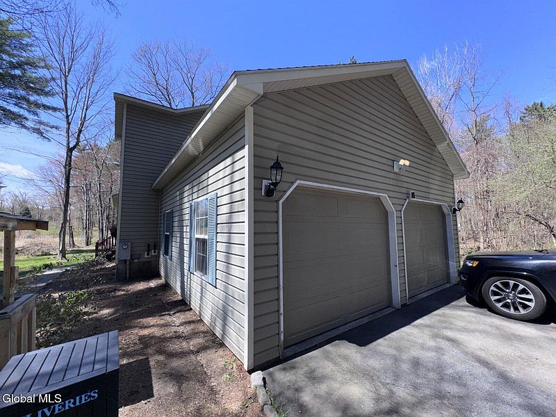 3rd image of 257 Burgoyne Road