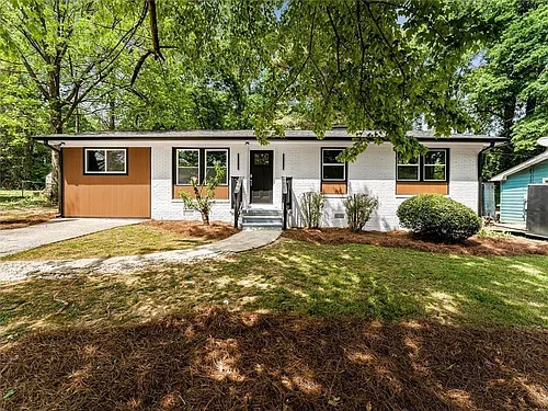 454 Oak Dr SE Photo 1