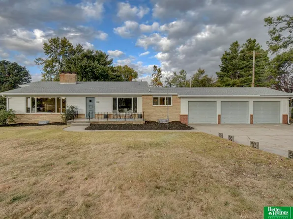 822 S 88th St, Omaha, NE 68114