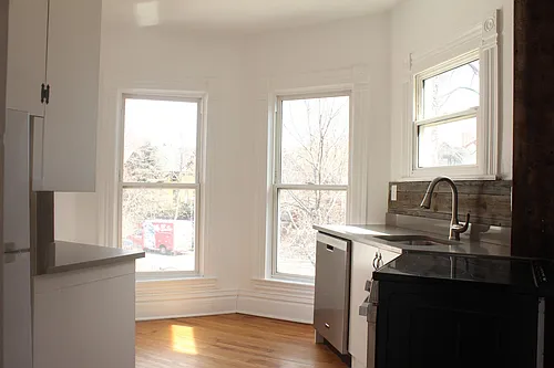 243 S Lincoln St #B Photo 1
