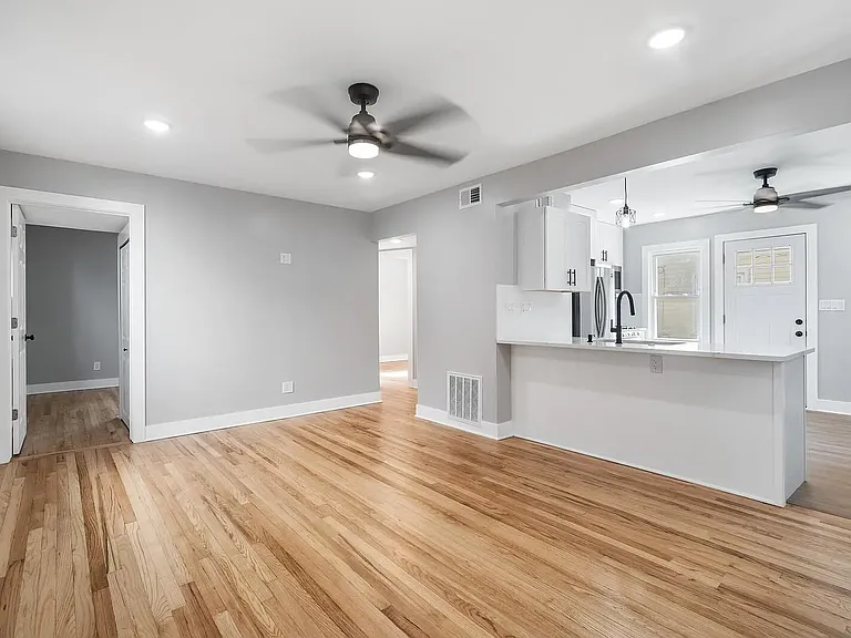 601 Dewey St #1 — Photo 15