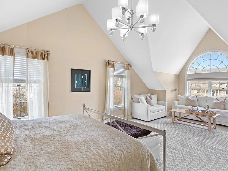 8 Whispering Fields Ct — Photo 10