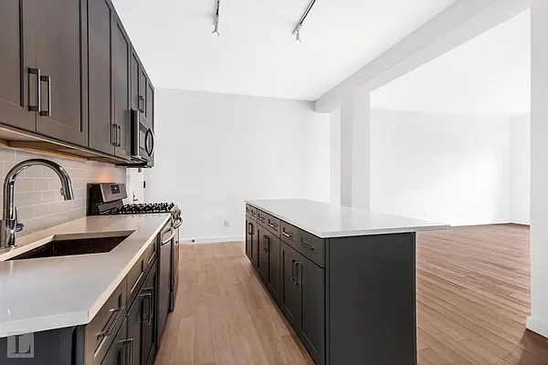 Rented by Living New York | media 16