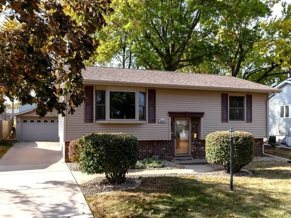 2804 N Pine St, Davenport, IA 52804