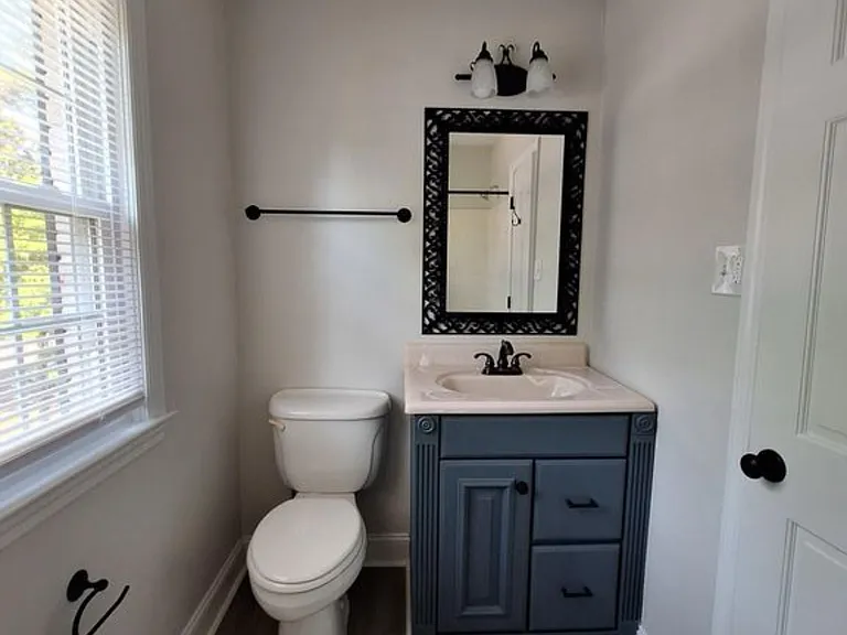 201 Westhaven Rd — Photo 24