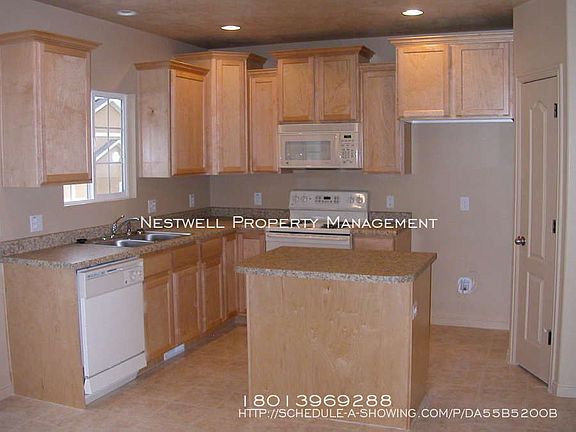 3rd image of 6838 Grevillea Ln