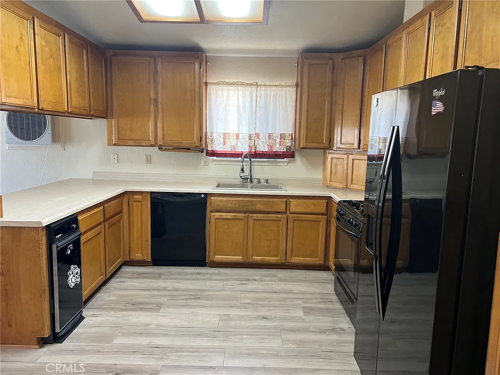 3 bed, 1795 sqft, $2,500 — Photo 4