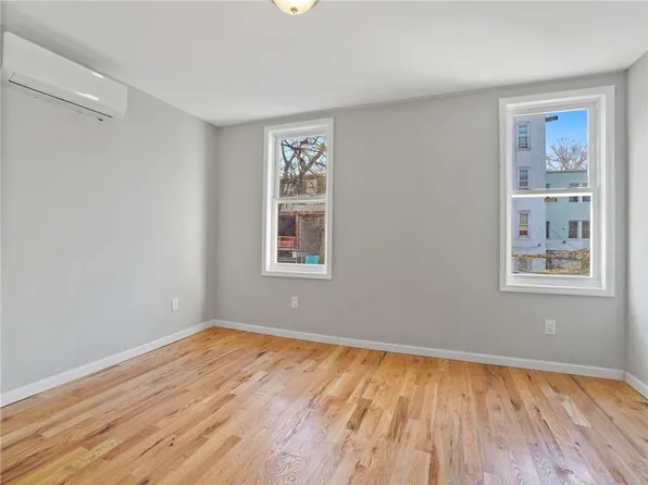4042 Paulding Avenue, Bronx, NY 10466