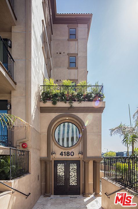 2nd image of 4180 Wilshire Blvd APT 206