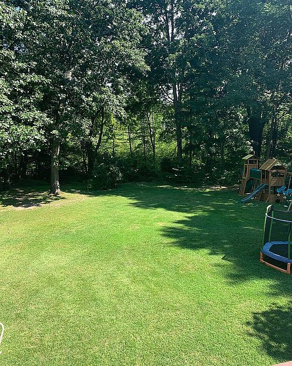 2nd image of 32 Dalton Rd