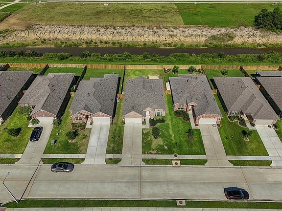 5th image of 4305 E Bayou Maison Circle