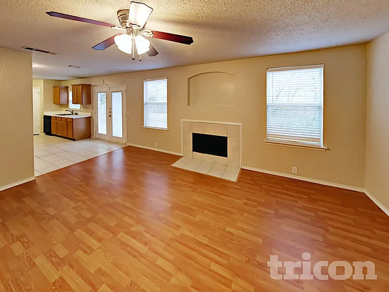 1819 Citadel Dr — Photo 5