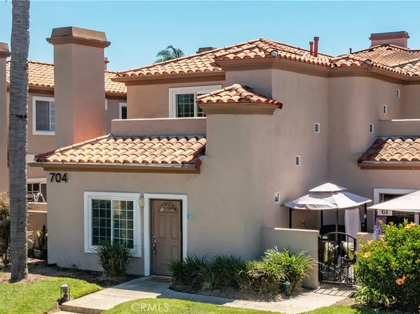 704 Lake St APT 62, Huntington Beach, CA 92648