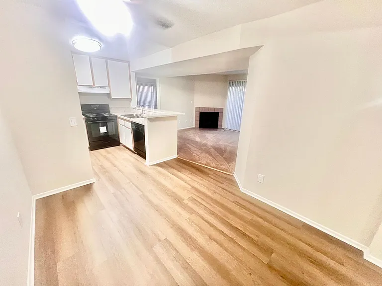 Lassen Apartments — Photo 10
