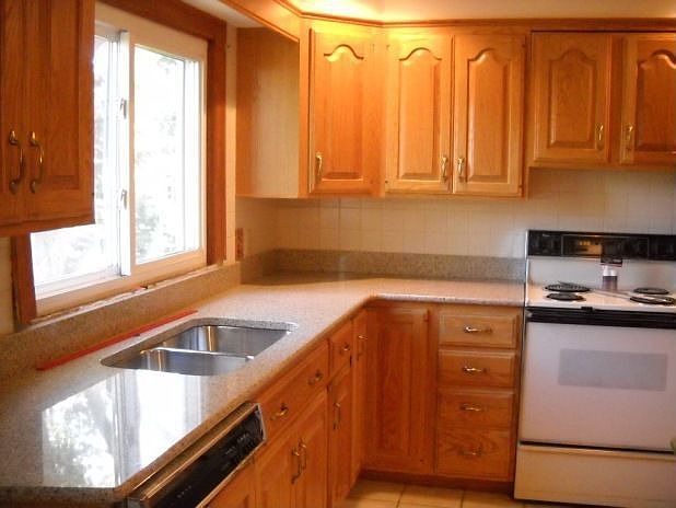 2nd image of 3019 E Lydius St