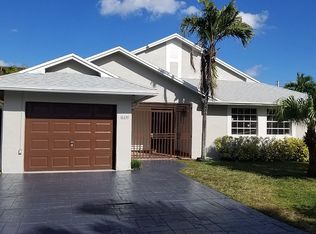 18639 NW 77th Pl, Hialeah, FL 33015