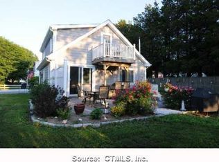 10 North Dr, Niantic, CT 06357