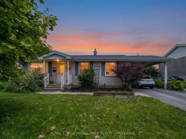 282 Glen Castle Rd, Kingston, ON K7M 4N8
