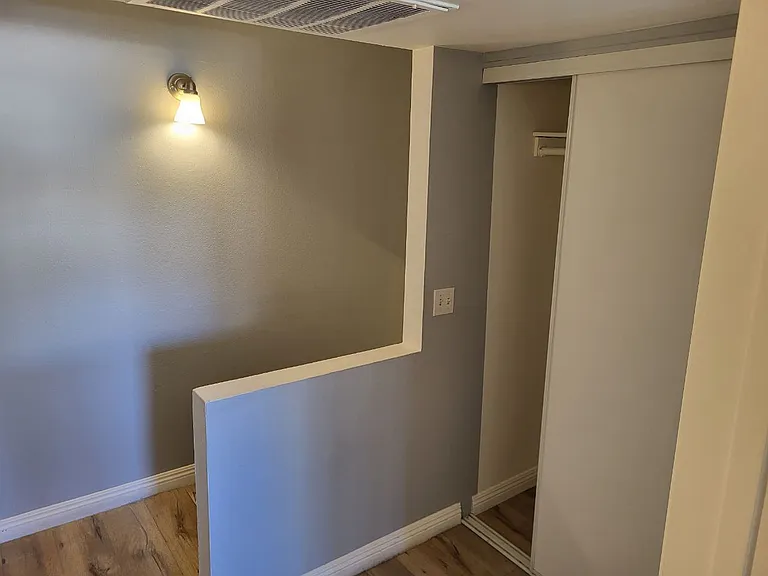 121 Sinclair Ave — Photo 9