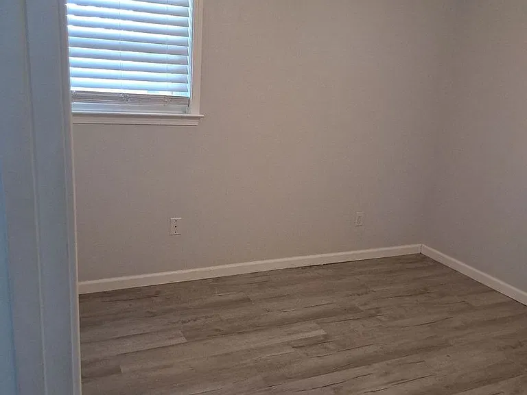 4828 Grimes St #2 — Photo 37