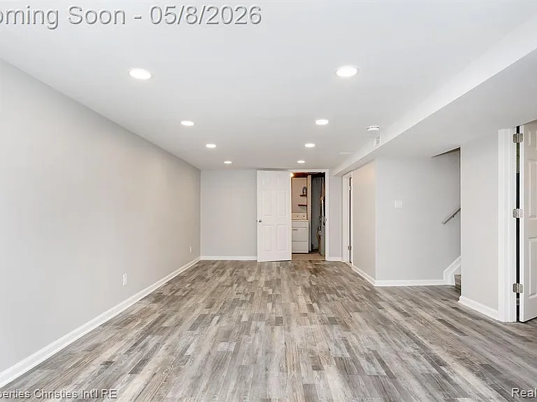 2716 Ardmore Ave — Photo 24