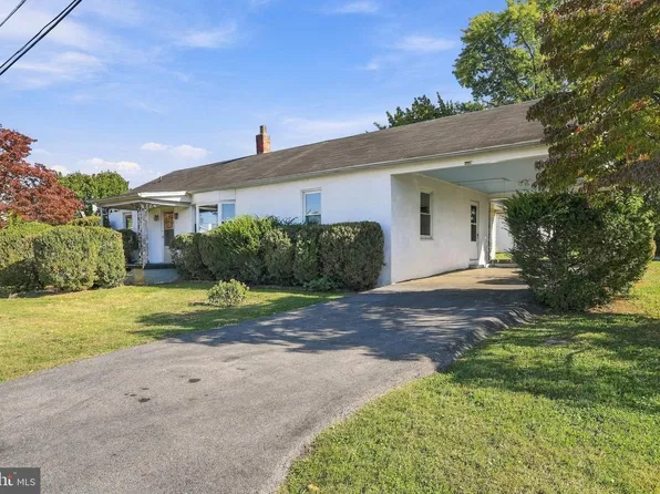210 E 7th Ave, Ranson, WV 25438