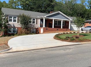 1407 Ivy Ln, Raleigh, NC 27609