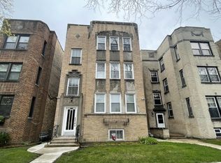 4831 Lee St APT 2, Skokie, IL 60077