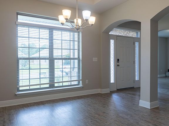 5th image of 408 CHICKADEE Street