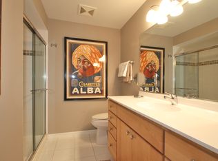 8600 Waukegan Rd UNIT 102E, Morton Grove, IL 60053