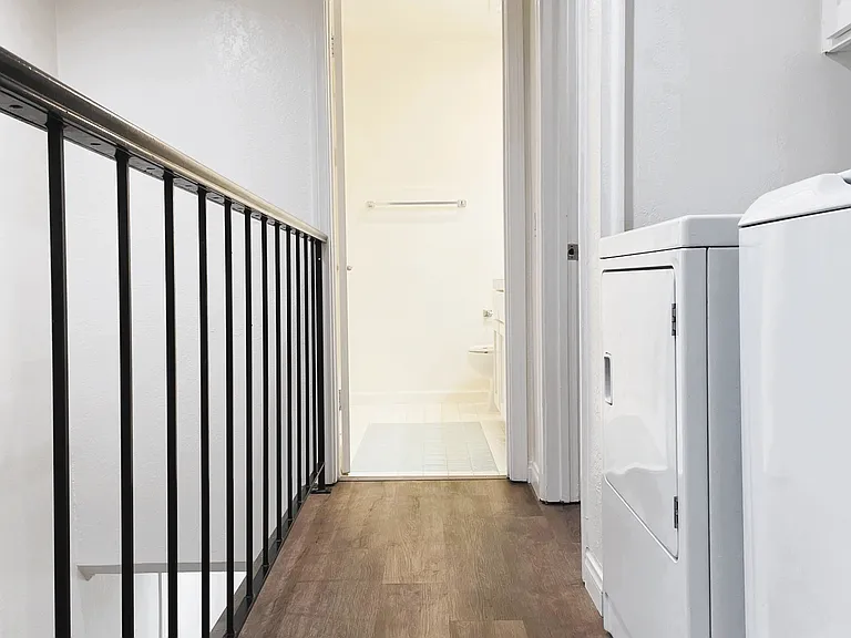 515 S Hobart Blvd #9 — Photo 15
