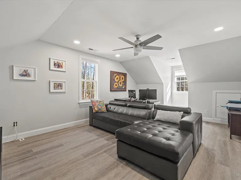 8704 Balbirnie Ct — Photo 24