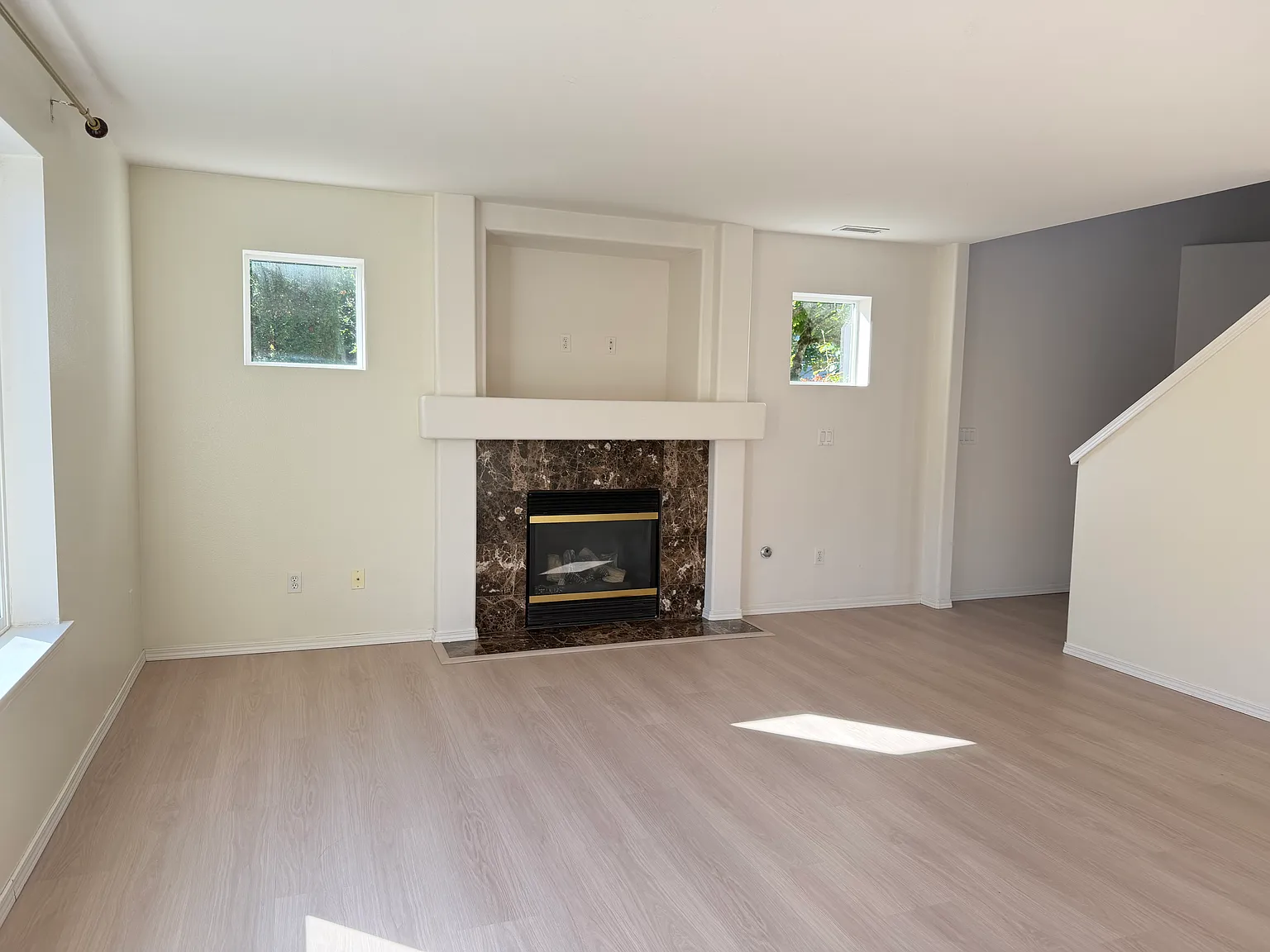 4 bed, 2.5 bath, 2080 sqft, $3,800 — Photo 4
