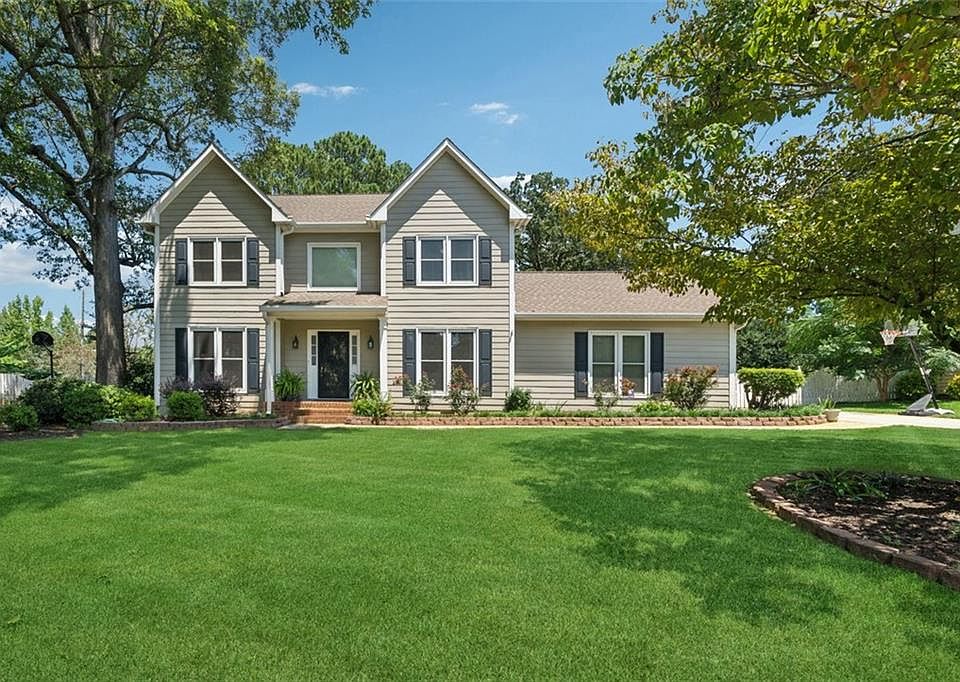 1st image of 1558 Fair Oaks Ln