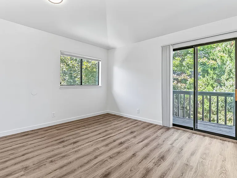 Hilton Street Apartments — Photo 38