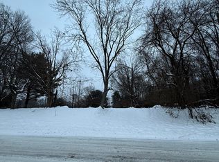 2010 Huey St, South Bend, IN 46628