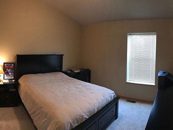 5th image of 387 NE Kingwood
