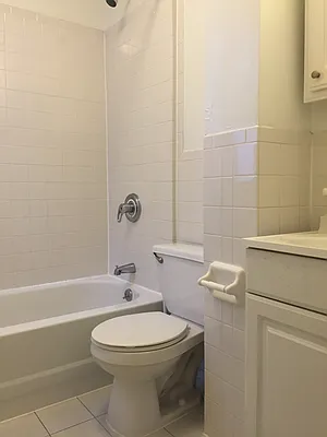 Rented by Waverly Realty Associates | media 20