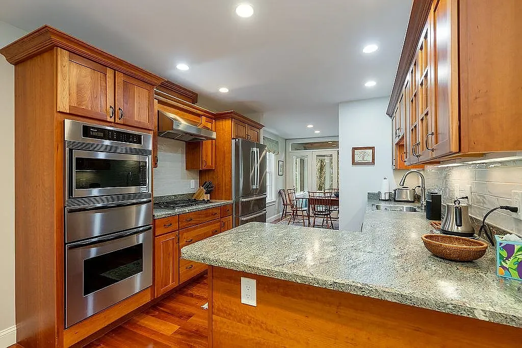 4 bed, 2102 sqft, $4,750 — Photo 1