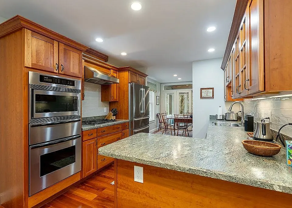 579 Sagamore Ave #41