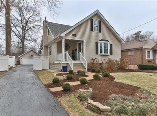 876 Queen Anne Pl, Saint Louis, MO