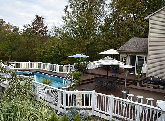 5th image of 6029 Blue Heron Dr