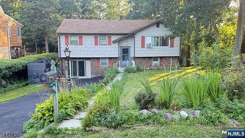 1st image of 35 Lakeview Road